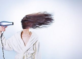 Saçlarınızın Bakımını Kendiniz Yapın; Evde Yapabileceğiniz Saç Bakım Yağı Kürleri Evde yapabileceğiniz saç maskeleri