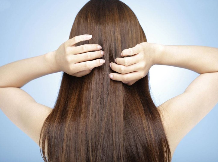Saçları düzleştiren 5 etkili formül